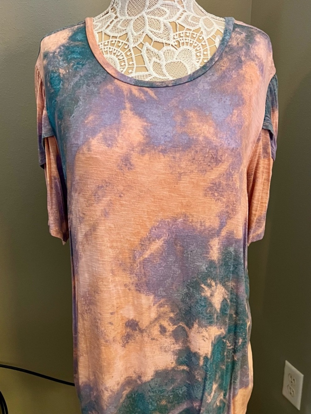 LuLaRoe Short Sleeve Tee in Peach, Purple, & Blue Tie-Dye